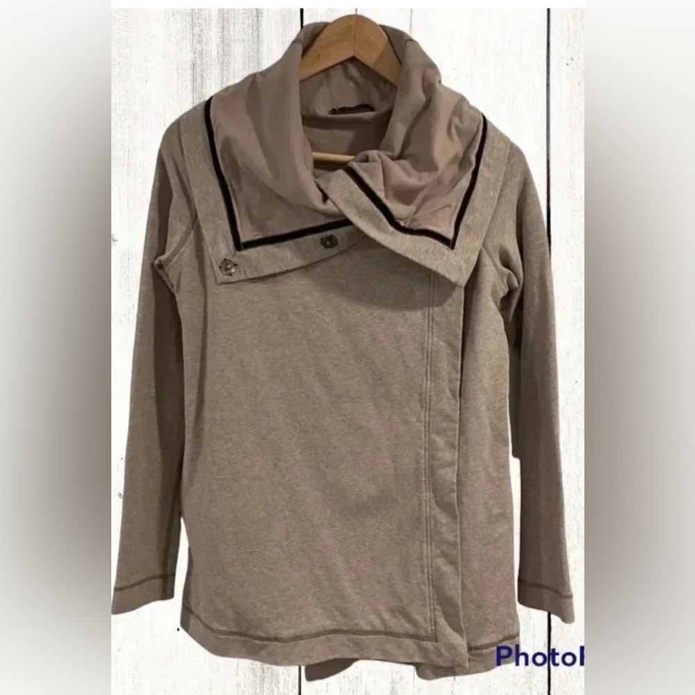LULULEMON Savasana Stylish Beige Long-Sleeve Wrap - Picture 2 of 8